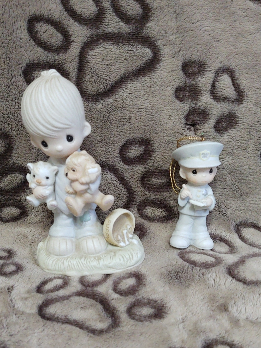 2 Precious Moments "Blessed Are The Peace Makers" and "Trust And Obey" Ornament.